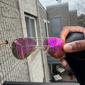 Ray-Ban Gold Aviator Sunglasses with Pink Lenses